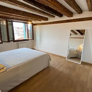 https://rooftop-3999.hotelslidodijesolo.com